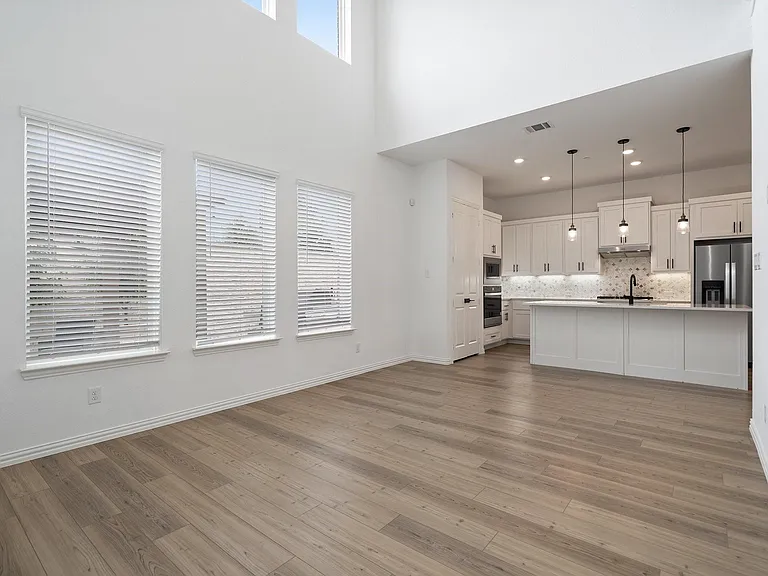 4209 Watson Way — Photo 4