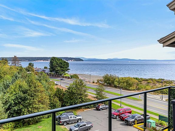 4th image of 2676 Island Hwy S #404