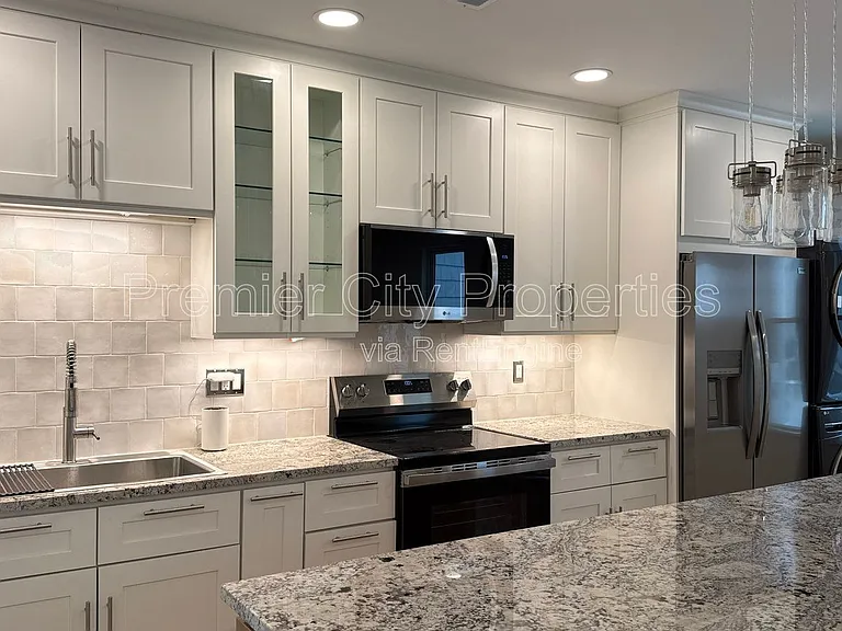 240 McGregor Ave #2 — Photo 30