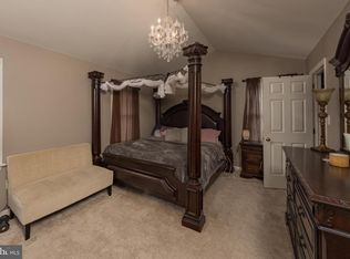 29 Greythorne Rd, Lancaster, PA 17603