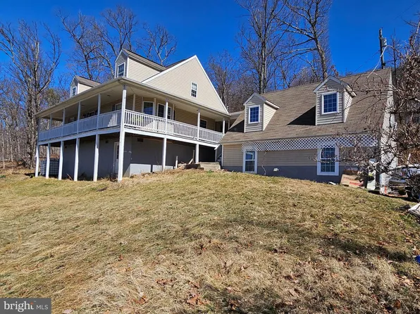 156 Ray Ridge Ln, Harpers Ferry, WV 25425