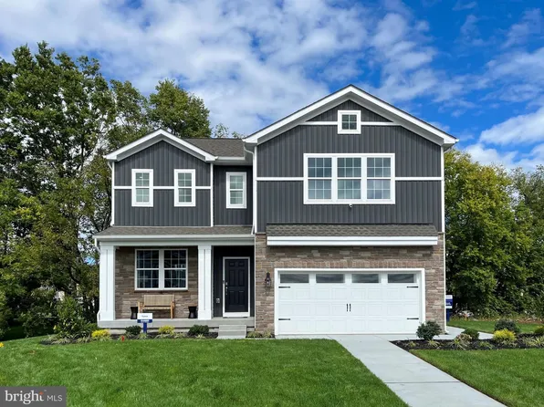 102 Winding Rd, Easton, PA 18040