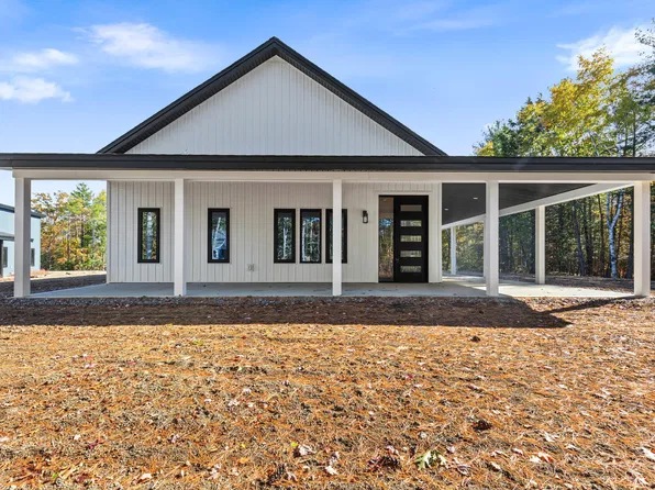 42 Ice Pond Lane, Wiscasset, ME 04578