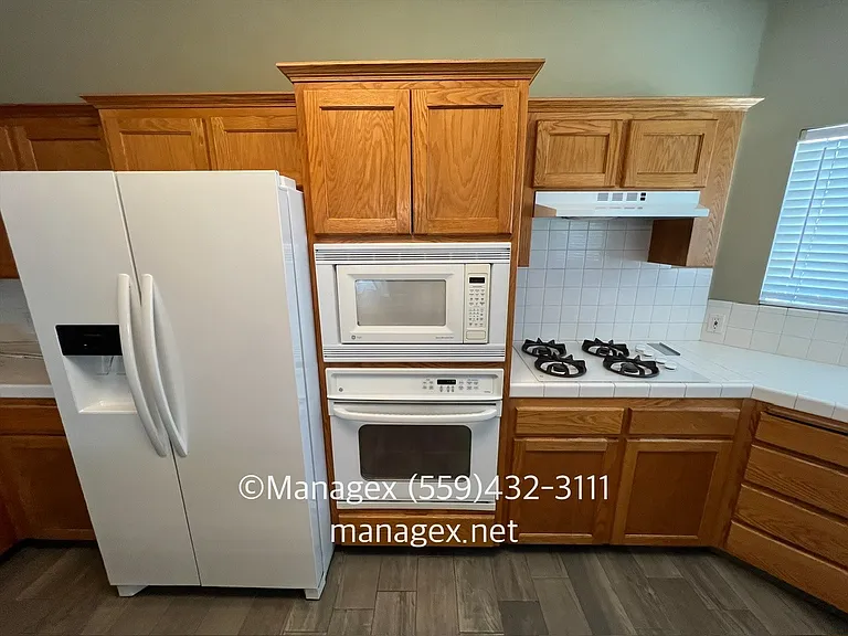110 N Anderson Ave — Photo 6
