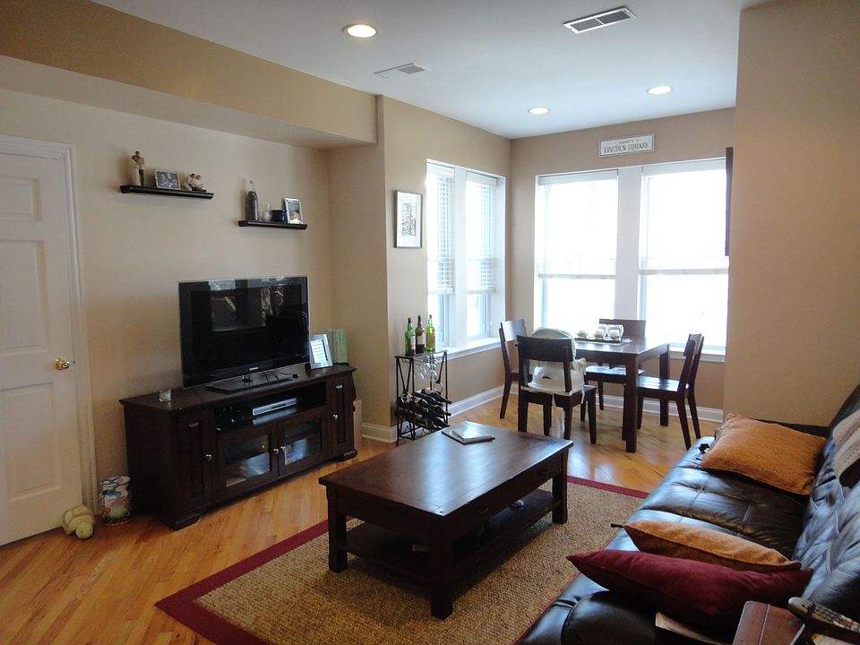 1st image of 2503 W Leland Ave #2