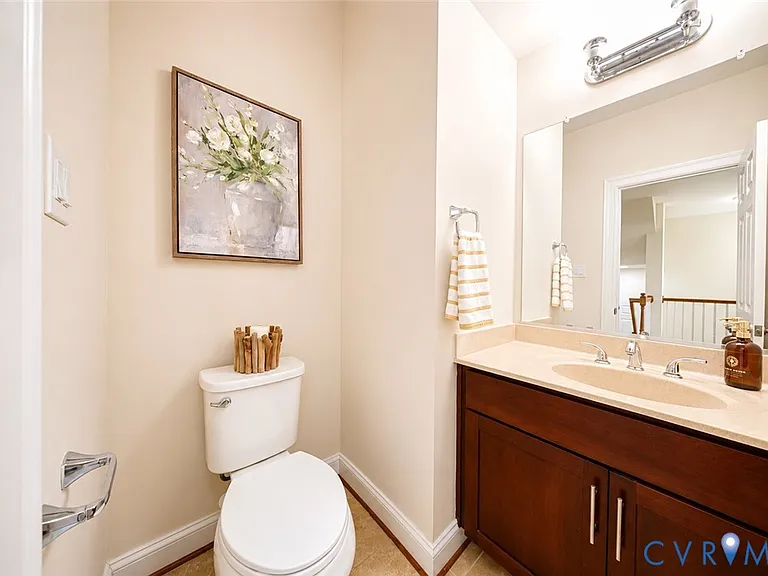5421 Hickory Ann Dr — Photo 8