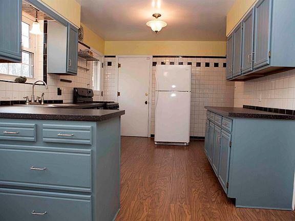 3rd image of 2746 Eugenie Ln