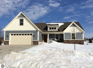 5324 Lone Beech Dr, Traverse City, MI 49685