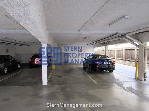 4th image of 1335 S Carmelina Ave APT 106