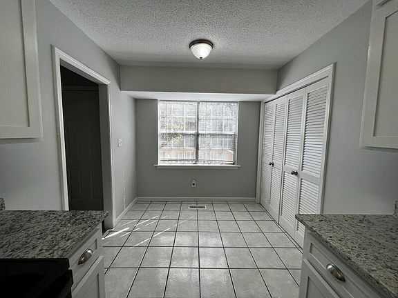 4th image of 2624 Forest Dr