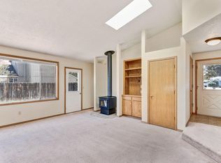 1732 SE Karena Ct, Bend, OR 97702