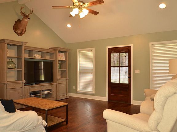 2nd image of 218 Lost Orchard Dr
