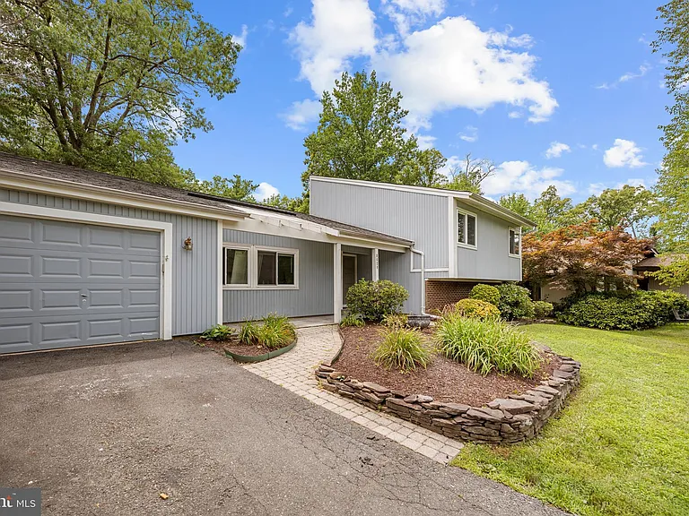8629 Reseca Ln — Photo 8