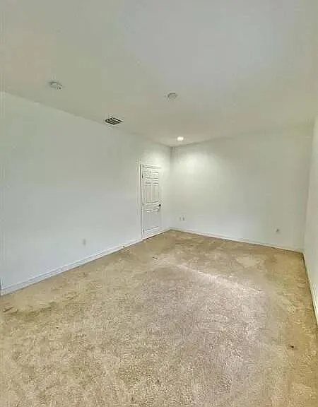 1060 Crystal Way #103 — Photo 11