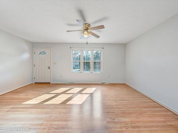 5th image of 2120 Eagle Point Rd