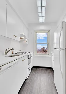 Rented by R New York | media 2
