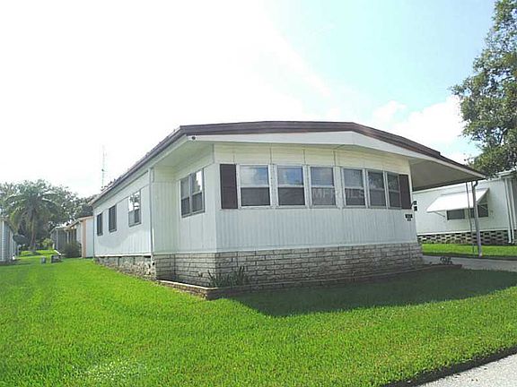 2nd image of 122 Beechwood Dr #4