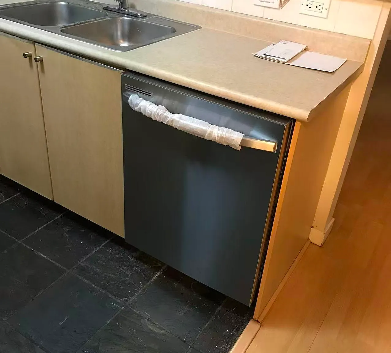 2 bed, $2,850 — Photo 4