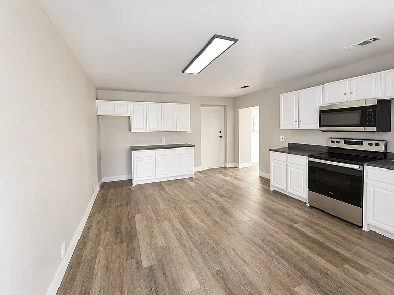 2914 W Morton St — Photo 11