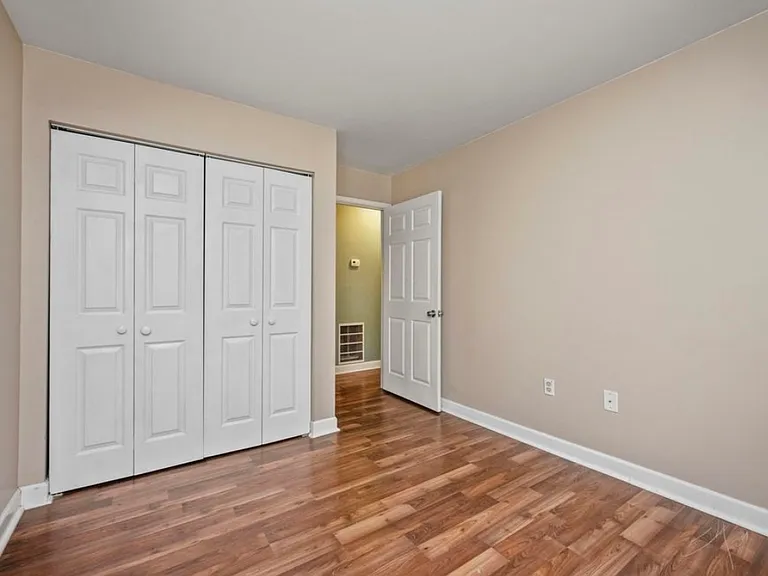205 Simpson Ave — Photo 10