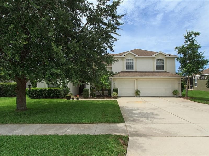 Immaculately kept yard