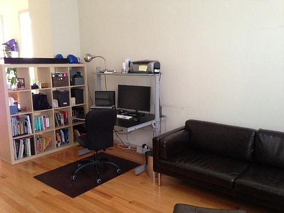 3rd image of 1946 W Belmont Ave Unit 2