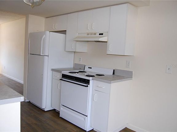 5th image of 2052 Kings Hwy APT 27