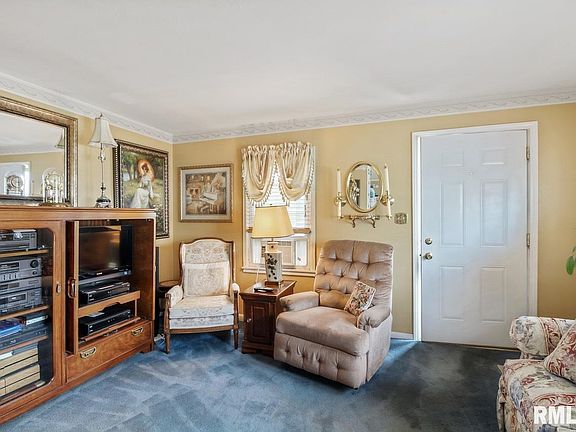 5th image of 421 E Lake Ave