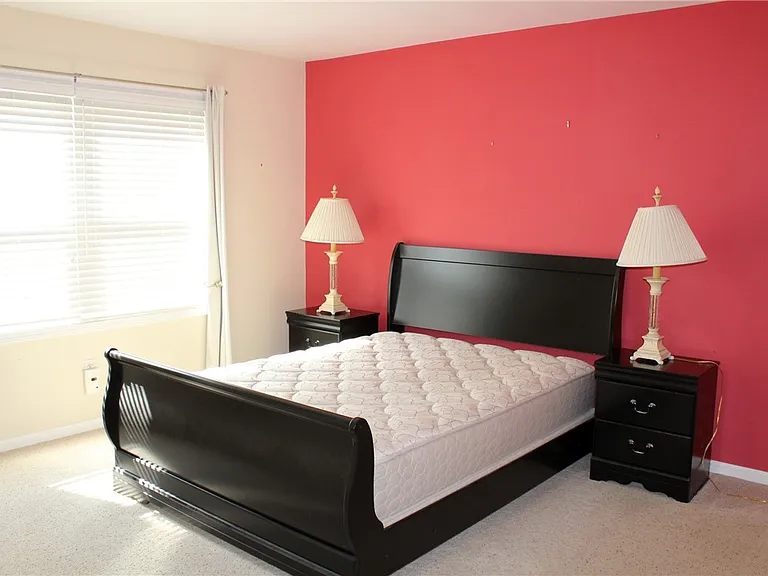 121 Brittany Cir — Photo 17