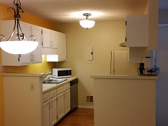 3rd image of 2276 Benson Ave APT B