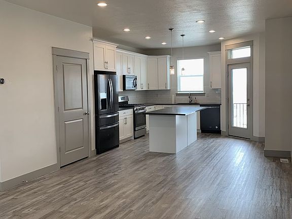 5th image of 79 N Orchard Dr