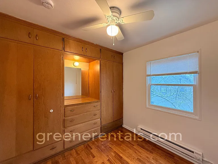 Oly-Adams 726 — Photo 8