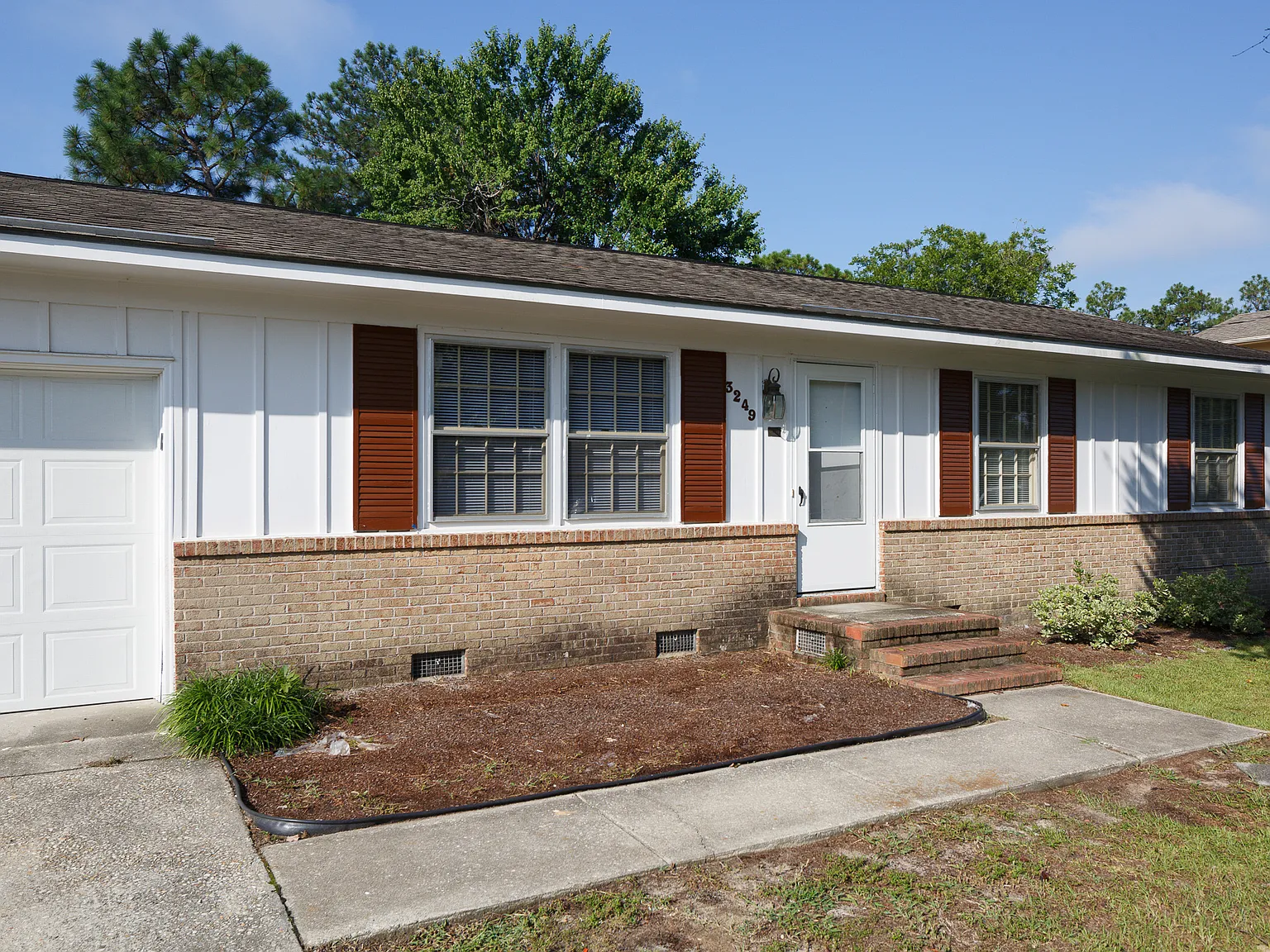 3249 Glenmore Drive - 1 — Photo 3