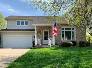 2900 Belleau Woods Dr, Joliet, IL 60435