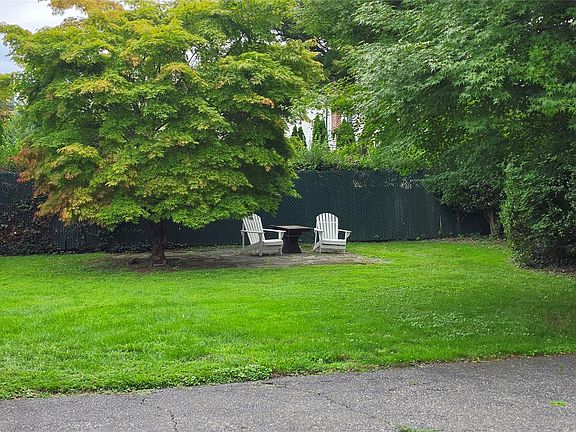 5th image of 27 Haines Blvd