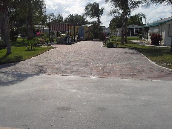 4th image of 2 Red Quill Cir