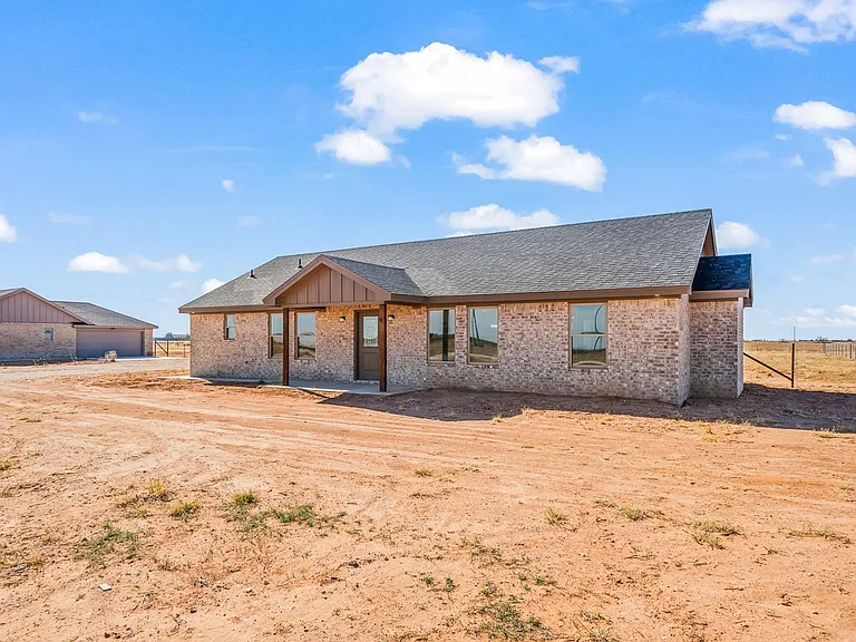 307 N FM 789 #A — Photo 2