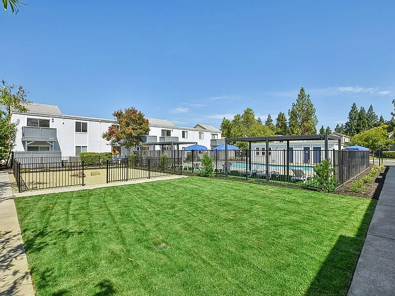 Rosemont Terrace — Photo 36