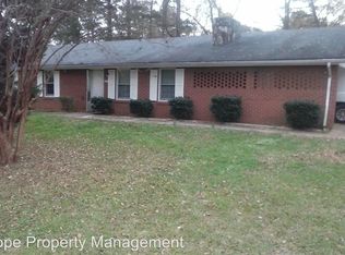 34 W Wedgewood Cir, Newnan, GA 30263