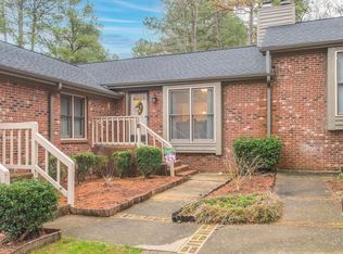 300 W Woodcroft Pkwy APT 20B, Durham, NC 27713