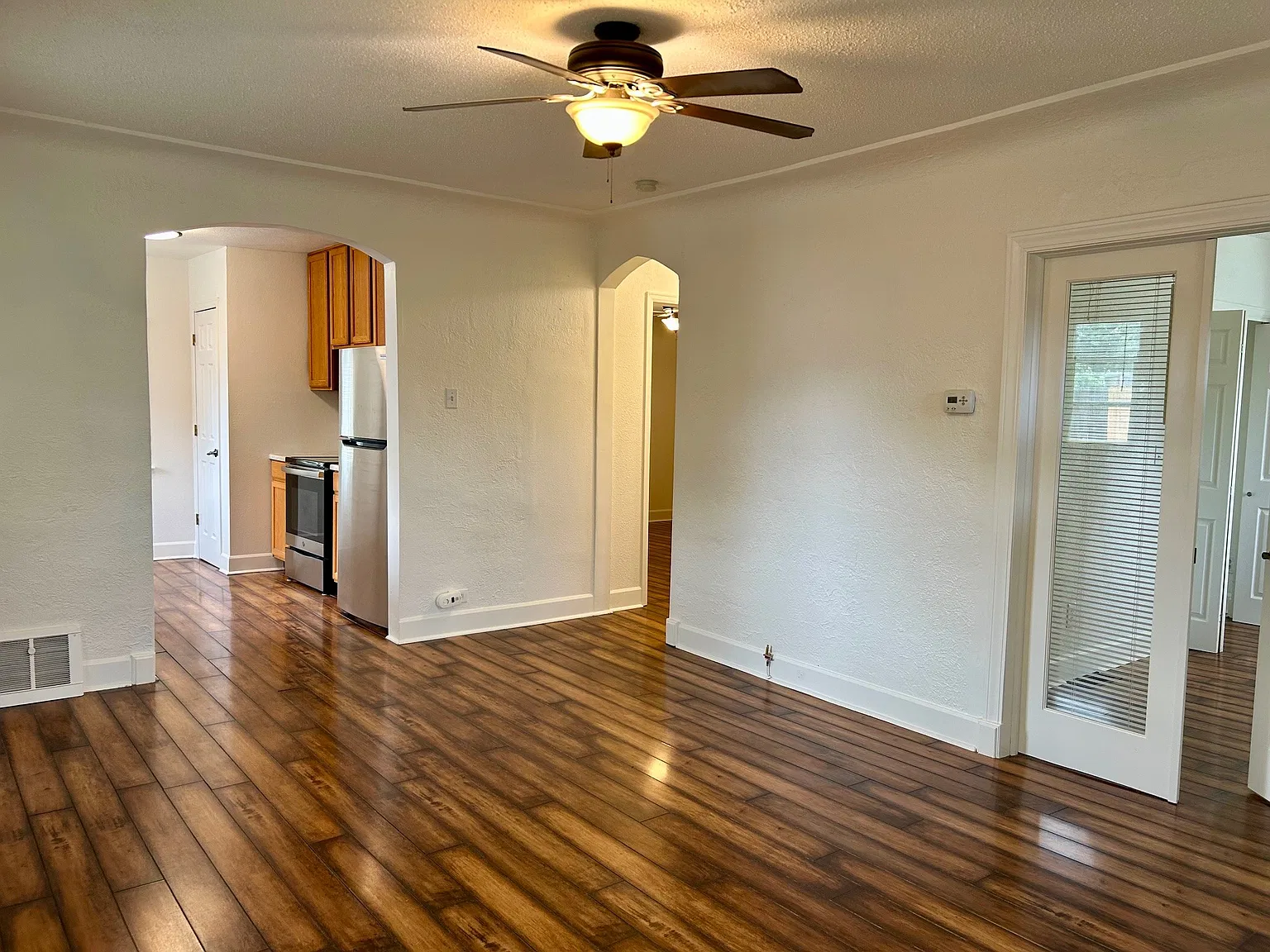 2 bed, 825 sqft, $2,050 — Photo 4