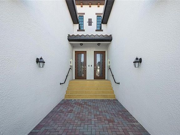 2nd image of 12043 Hawthorn Lake DR #201