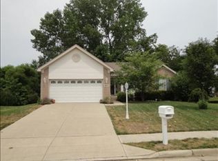 1465 Hunter Ct, Troy, OH 45373