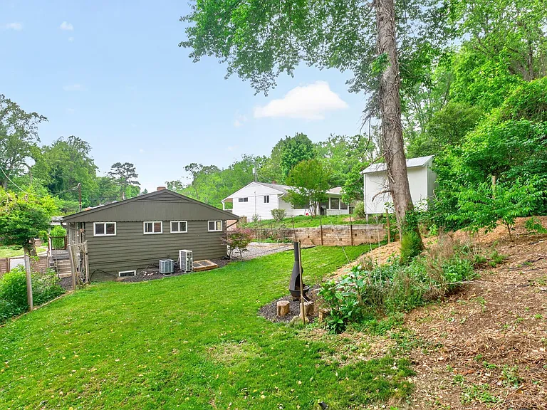 1408 Baker St #A — Photo 25