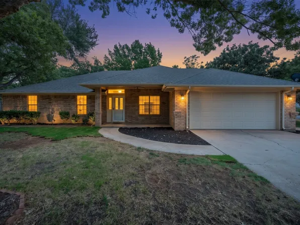 3906 Cimmaron Trl, Granbury, TX 76049