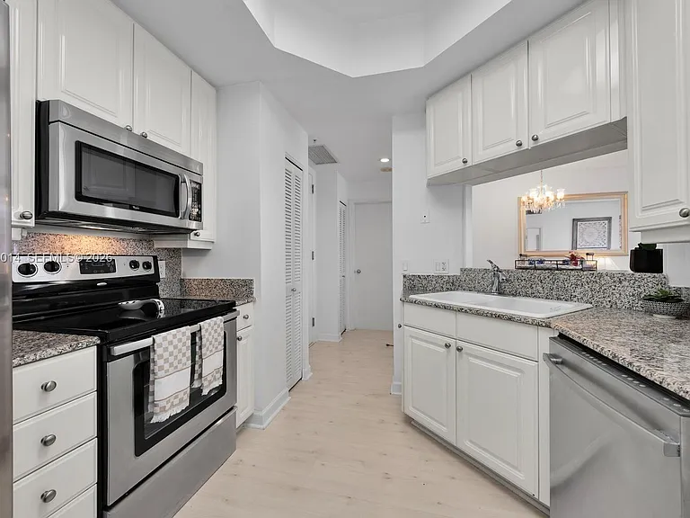 888 Brickell Key Dr #1001 — Photo 9
