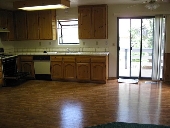 access to back patio