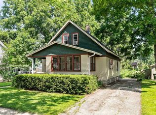 505 E Pine St, New London, WI 54961