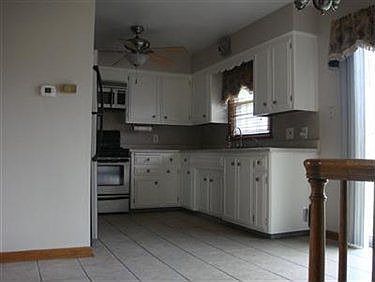 4th image of 14 Centennial Dr