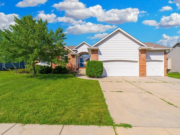 1421 N Lakeside Dr, Andover, KS 67002